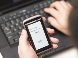 短信验证码如何设置直接显示在屏幕上面